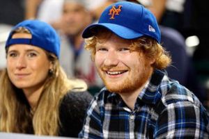 Un CELEBRU SOLIST britanic şi-a anunţat LOGODNA pe Instagram. „Suntem fericiţi şi îndrăgostiţi, şi pisicile noastre se bucură pentru noi”