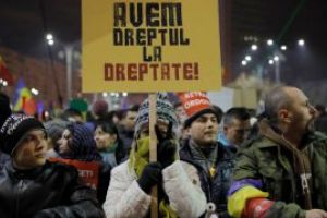 Baia Mare protesteaza: Sute de persoane in strada (VIDEO)