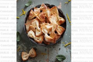 lauraadamache.ro: Crackers cu lamaie si salvie