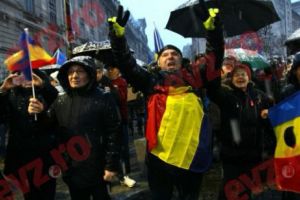 CÂŢI ROMÂNI AU IEŞIT la protestele #rezist din Bucureşti. FORMULĂ DE CALCUL de ultimă oră. Acesta să fie ADEVĂRUL?