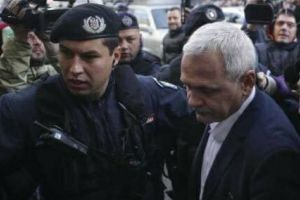 Jandarmul bătăuş de la proteste a fost identificat. Este cel care l-a protejat pe Dragnea când a fost chemat la DNA