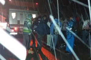 BREAKING NEWS/ Autocar cu 52 de copii, BLOCAT pe şosea, în NINSOARE PUTERNICĂ, între Arieşeni şi Vârfurile! Intervenţie a DRPDT