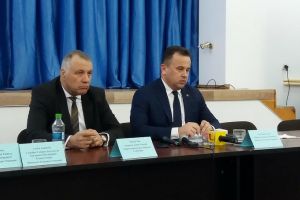 Ministrul Liviu Pop a promis, la Constanta, gradatii de merit