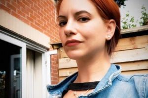 O româncă este cel mai nepoliticos poliţist din Marea Britanie