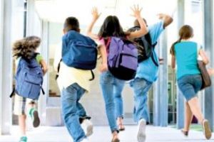 Vacanţa de vară, mai scurtă? MEN face consultări publice