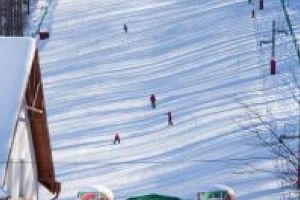 Pârtia de schi de la Valea Mare, pusă în funcţiune; se schiază şi la Şugaş Băi