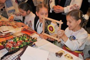 Șezătoare călătoare „Femeile din Ținutul căciularilor cos ie”, la Sfântu Gheorghe