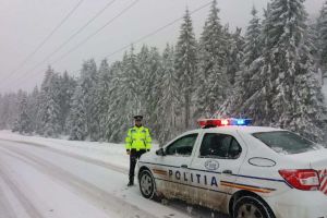 Peste 7.000 de amenzi aplicate de poliţişti duminică, la nivel naţional. 447 de permise au fost reţinute şi 141 de certificate de înmatriculare  au fost retrase