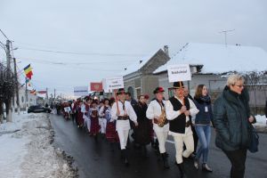 Prima ediţie a Festivalului Internaţional de Folclor a adunat 10 ansambluri din ţară şi străinătate, la Beclean