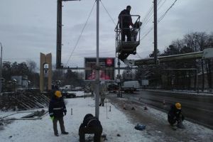 Primăria Suceava a trecut la demontarea panourilor publicitare neautorizate