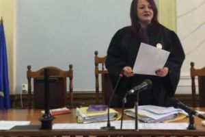 O judecătoare face APEL la DECENȚĂ: „O colegă de 42 de ani a MURIT după ce a ieşit din sala de JUDECATĂ”
