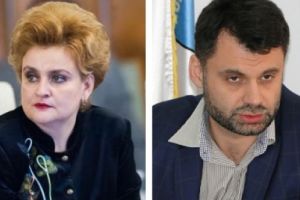 Gratiela Gavrilescu ii arunca pisica moarta lui Adrian Dobre: 