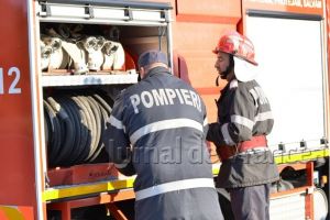 ULTIMĂ ORĂ: Casă în flăcări la Urecheşti