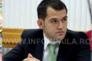 AUDIO / Avocatul Caranica despre sotul unei judecatoare din Braila: “Bagami-as p**a in el de turc! Ce parerea ai de tiganul asta?” / Caranica a cerut patronului unui ziar sa-si traficheze influenta pentru a da o teapa intr-un contract!