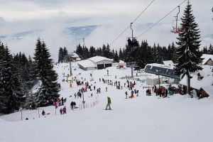 Vremea pe două săptămâni – Se va încălzi uşor, dar vor mai fi şi ninsori