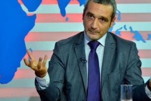 Lăzăroiu ne ÎNDEAMNĂ  să fim RELAXAŢI, pentru că oricum Sistemul DECIDE, este sub INFLUENŢA forţelor occidentale