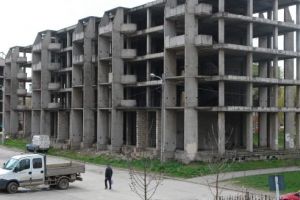 Amenzi mai multe pentru indisciplina în construcţii. Primarul Hunedoarei, Dan Bobouţanu, spune că proiectanţii şi constructorii aveau „obiceiuri proaste”