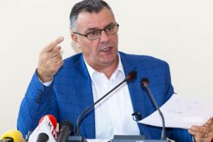 EXCLUSIV! Deva riscă să rămână fără transport local. În data de 15 februarie, expiră vechiul contract. Vechea administraţie locală nu a făcut nimic pentru rezolvarea problemei