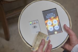 Se poate şi fără cash! O biserică a introdus posibilitatea donaţiilor cu cardul