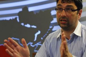 Între destin şi politică. REFLEXUL DE CULTURĂ