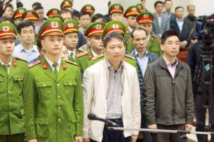 Vietnam:13 ani de închisoare pentru un membru al Biroului Politic al Partidului Comunist