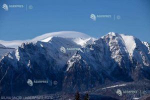 Zece jandarmi montani vor escalada munţi din ţară şi străinătate pentru a marca momente istorice