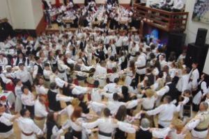 „Folclorul popular românesc, obiceiurile populare româneşti şi portul popular românesc, acestea sunt cele trei forţe care ne ţin vii…”