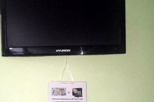 Priveşti şi plăteşti: Pacienţii Spitalului din Aleşd, obligaţi să plătească dacă vor să se uite la televizor