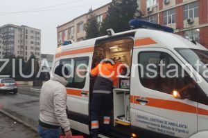 Care este starea tanarului lovit de o autoutilitara, ieri, pe strada Dezrobirii din Constanta. Barbatul a fost transportat in coma la spital