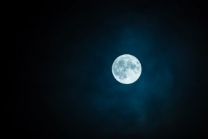 Luna va deveni ALBASTRĂ! Fenomenul care va AFECTA întreaga omenire