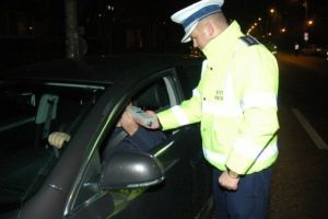 Fenomen îngrijorător. Tot mai mulţi şoferi se urcă băuţi la volan