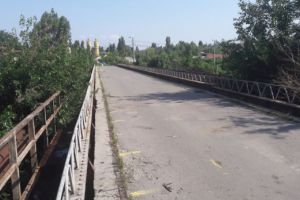 Primăria Ploieşti PROMITE că va relua licitaţia pentru podul de lemn. Vezi când ar putea începe lucrările