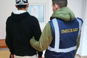 Student libanez care nu s-a ţinut de şcoală, expulzat din România