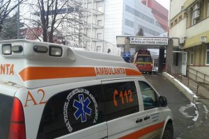 Dărmăneşti: Tânăr în comă după ce a fost bătut crunt de trei bărbaţi