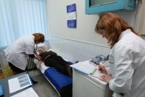 Centrele medicale de permanenţă, o alternativă rapidă şi sigură la cozile de la Urgenţe. Lista centrelor din judeţ