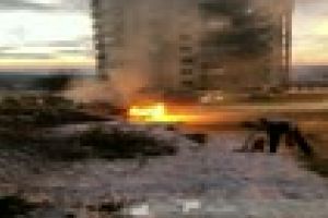 Maşină incendiată pe varianta Zorilor - Mănăştur - VIDEO