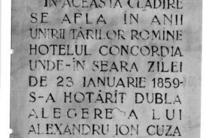 Clădire ISTORICĂ, la un pas de PRĂBUȘIRE. Mesajul DUREROS îndreptat către ROMÂNI: Cuza Doamne, Kogălniceanu, NU V-AM MERITAT!