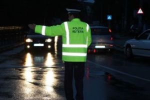 Weekend bogat pentru poliţiştii din Mureş: sute de amenzi aplicate, 19 de permise auto reţinute!