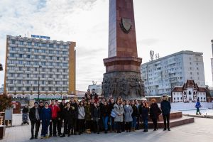 “Vin’ la Milcov cu grăbire”…. liceenii de la Ferdinand