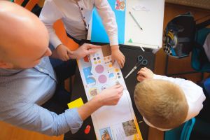 Se caută 100 de voluntari pentru centrele de plasament din judeţul Sibiu