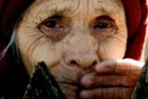 Trei tineri care au talharit o batrana au fost prinsi de politisti