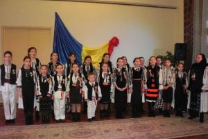 FOTO: Spectacol omagial dedicat Unirii Principatelor Române, la Cugir