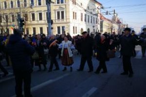 S-a dansat Hora Unirii la Cluj. Diseară va fi o horă gigantică, în tot centrul - VIDEO