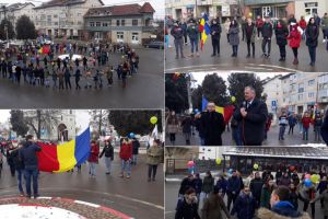 FOTO: Liceul Teoretic Teiuş a sărbătorit 159 de ani de la Unirea Principatelor Române, sub domnia lui Alexandru Ioan Cuza