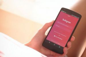 Neplăceri pentru o CUNOSCUTĂ artistă de la noi. Pe INSTAGRAM au apărut CLIPURI RUȘINOASE cu aceasta. Despre cine este vorba