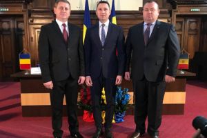 Infratire ISTORICA a judetului Prahova cu Straseni si Glodeni in anul Centenarului