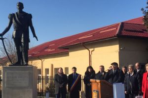 Mircea Cosma, aplaudat dupa un discurs emotionant, la Gorgota, de Ziua Unirii Principatelor Romane