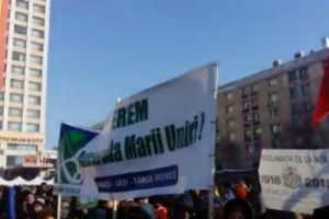 INCIDENTE la ceremoniile de la Iaşi: Consilierul lui Iohannis, HUIDUIT în Piaţa Unirii / VIDEO