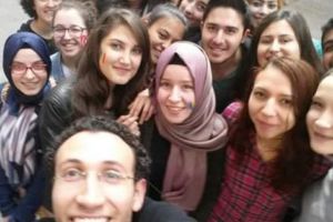 „Viaţa are şi o altă nuanţă decât cămin-facultate”