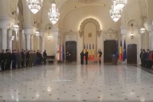 Militarii care au reprezentat Romania la competitia sportiva Invictus Games Toronto 2017, decorati de presedintele Klaus Iohannis. Cine este de la Constanta 
